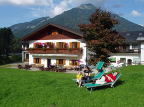 Отель Hotel Gasthof zur Wacht  Штробль